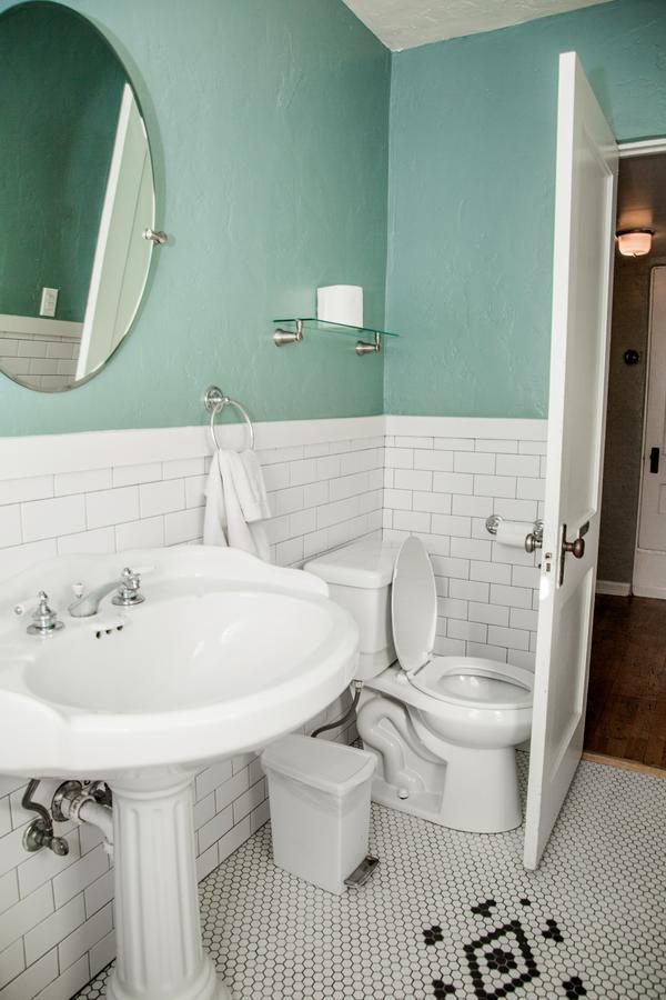 The Charming Bungalow Phoenix Exterior photo