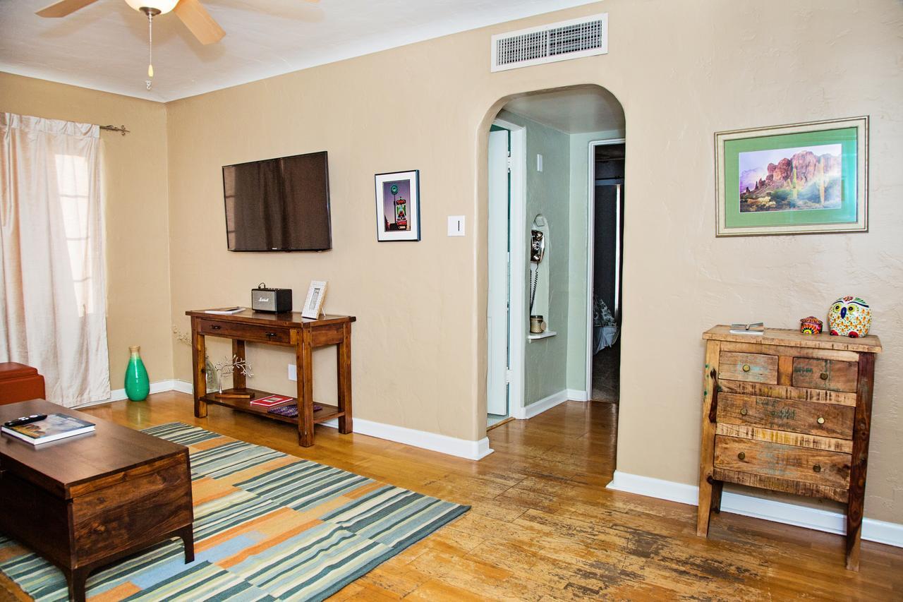The Charming Bungalow Phoenix Exterior photo